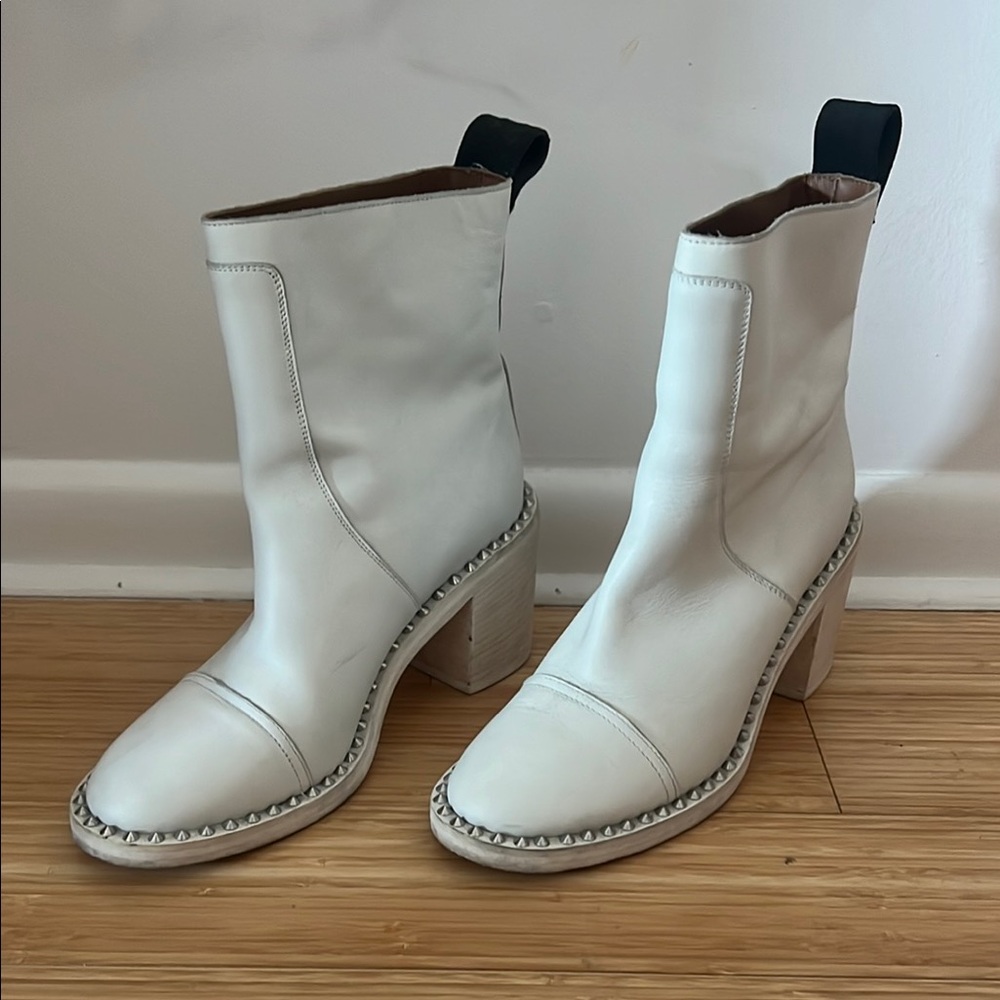 Zadig & Voltaire White Heeled Boots with Stacked Heel